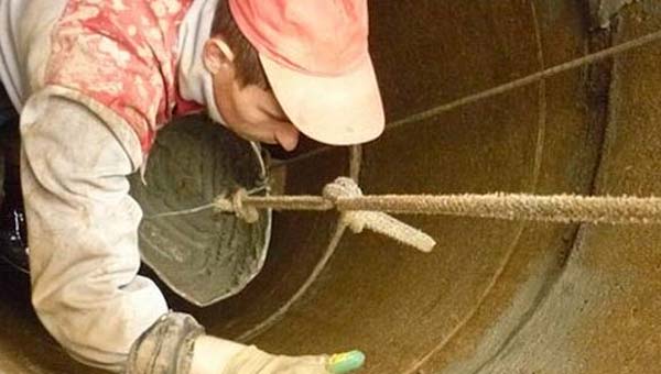 Процесс чистки колодца включает следующие основные этапы